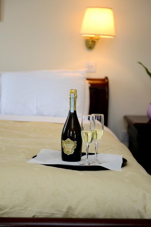 Hotel Ashbrook Arms Townhouse And Restaurant Durrow Pokoj fotografie